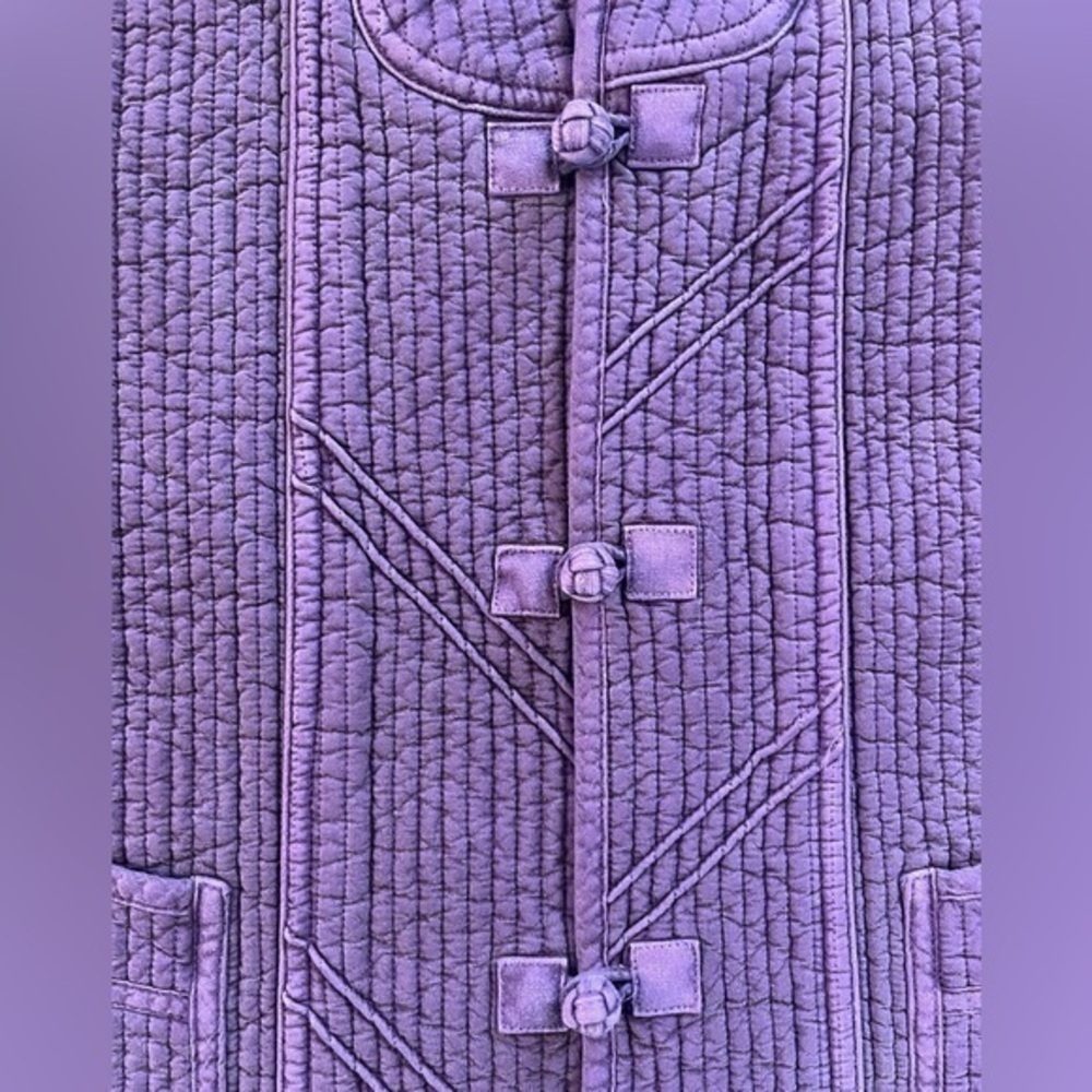 Vintage Asian Quilted Jacket in Amethyst Purple with Pockets - Picture 3 of 5